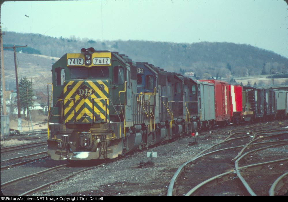 DH 7412 leads MB-5